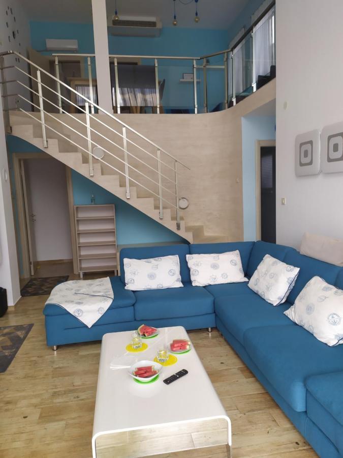 Aurora House Duplex Apartman Njivice Kültér fotó